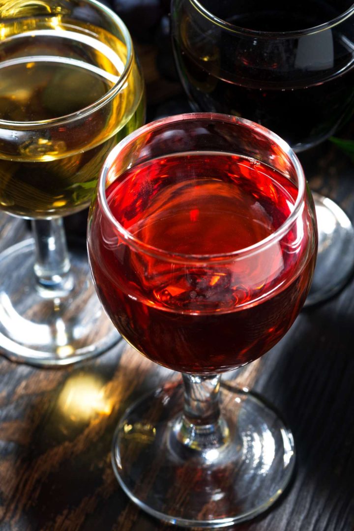 Is Wine Keto (Carbs in Wine and Keto Wine Recipes) IzzyCooking