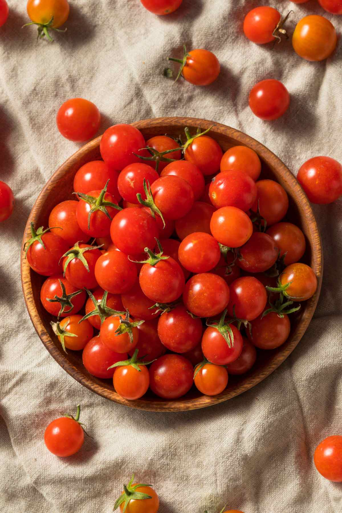 The ketogenic diet is a high-fat, low-carb diet that has gained popularity in recent years due to its potential health benefits. If you're following a keto diet, you may be wondering if cherry tomatoes are keto-friendly and how many carbs they contain.