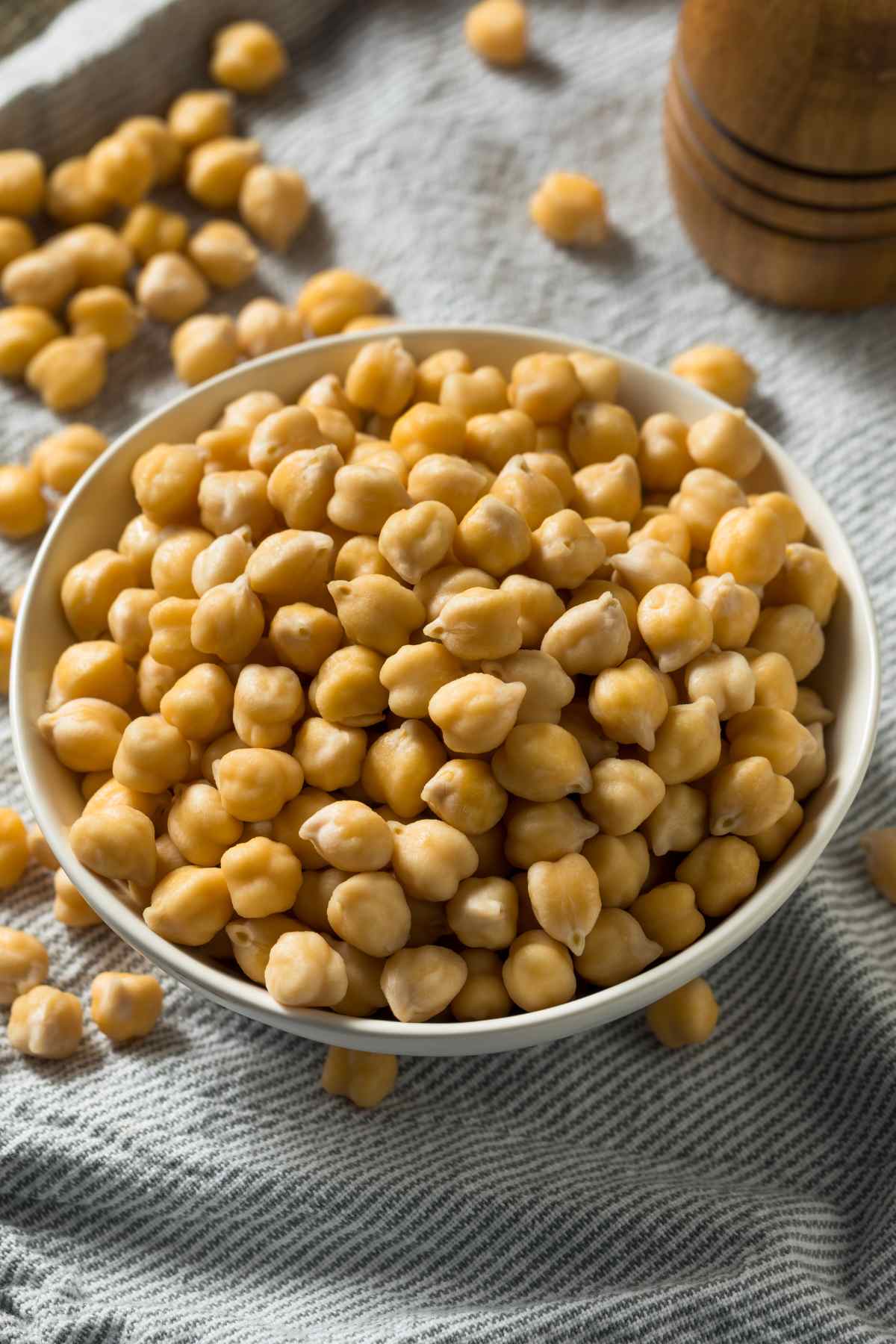Chickpeas are also called garbanzo beans. Are chickpeas keto-friendly, and how many carbs do they contain? In this post, we’ll explore whether you can eat chickpeas when you are following a keto diet, their carb content, and other details about chickpeas, including their nutrition facts, benefits, risks, and substitutes.