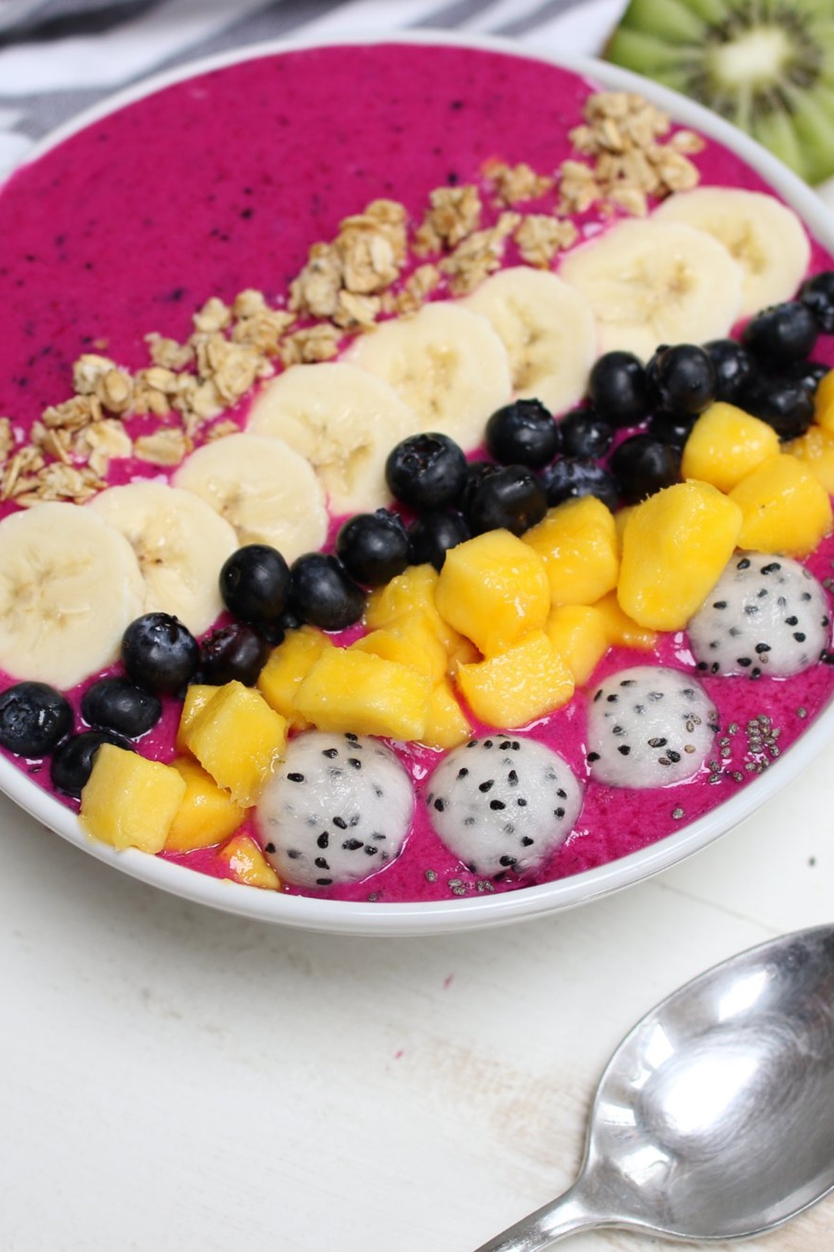dragon fruit smoothie close-up