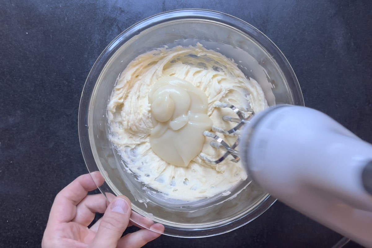 How to Make Frosting without Powdered Sugar (No Icing Sugar, No Eggs