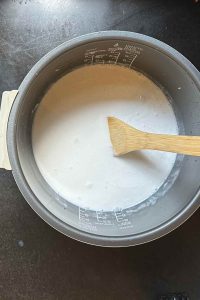 Fluffy Coconut Milk Rice in Rice Cooker