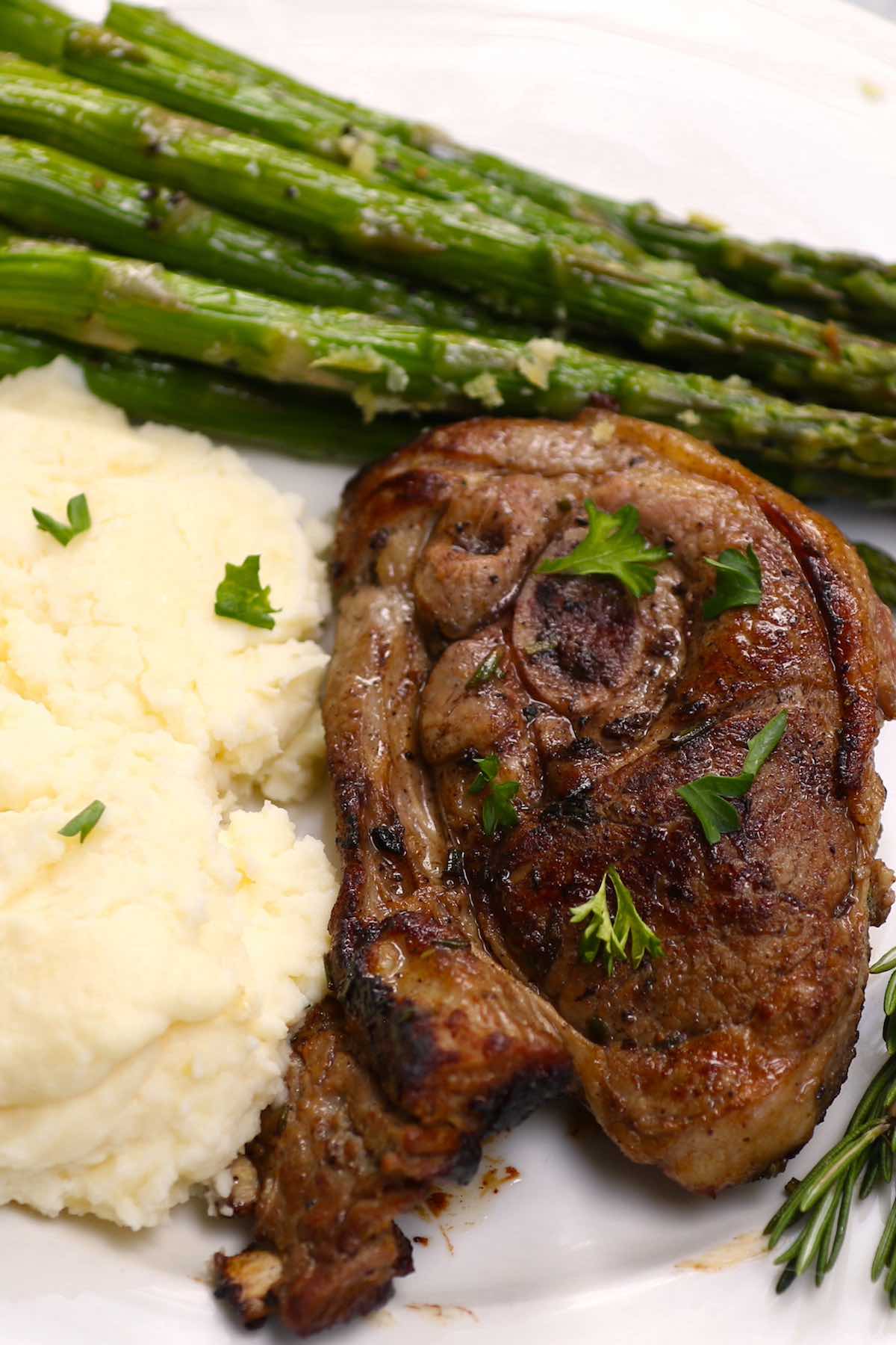 Quick and Easy Lamb Shoulder Chops - IzzyCooking