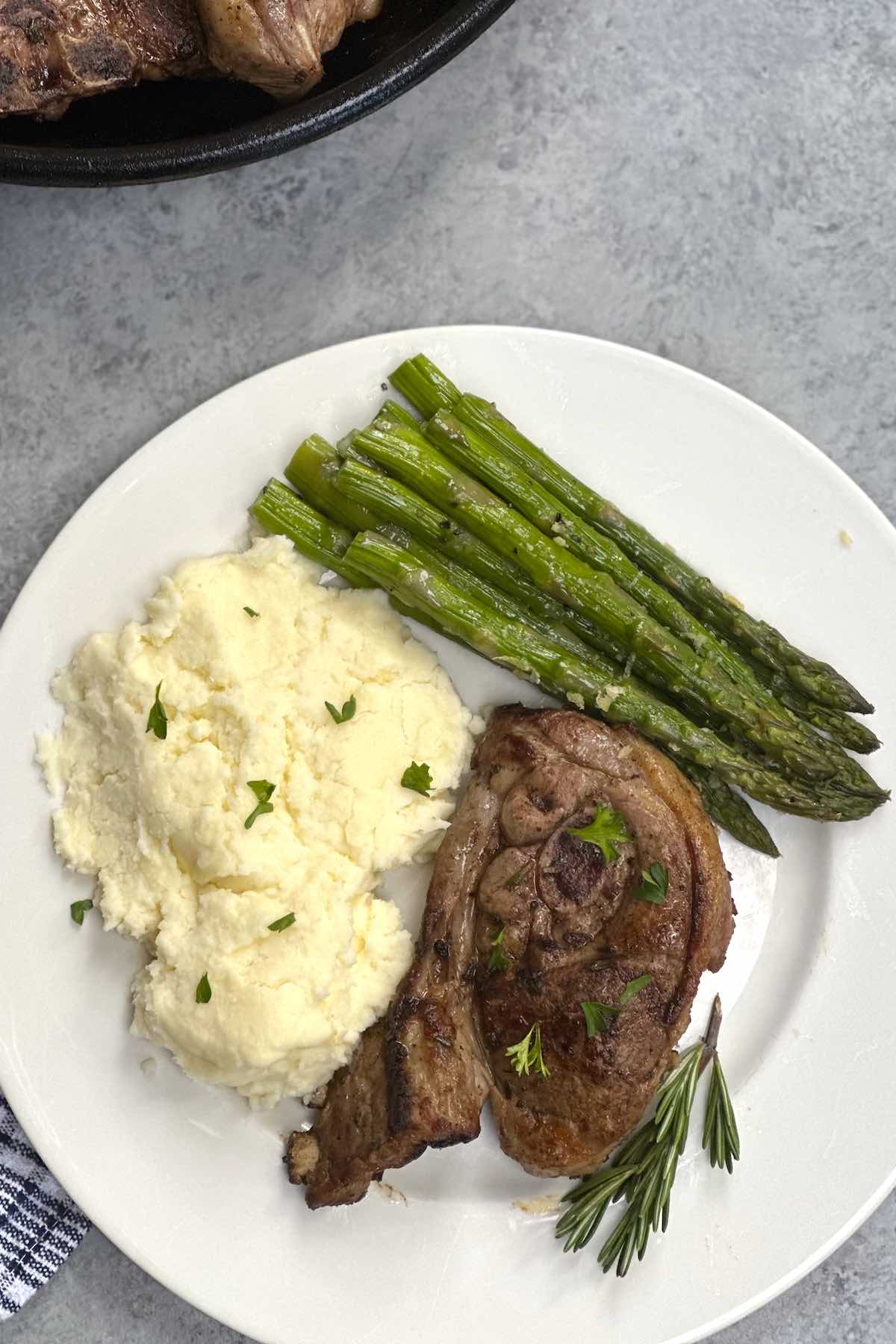 Quick and Easy Lamb Shoulder Chops - IzzyCooking