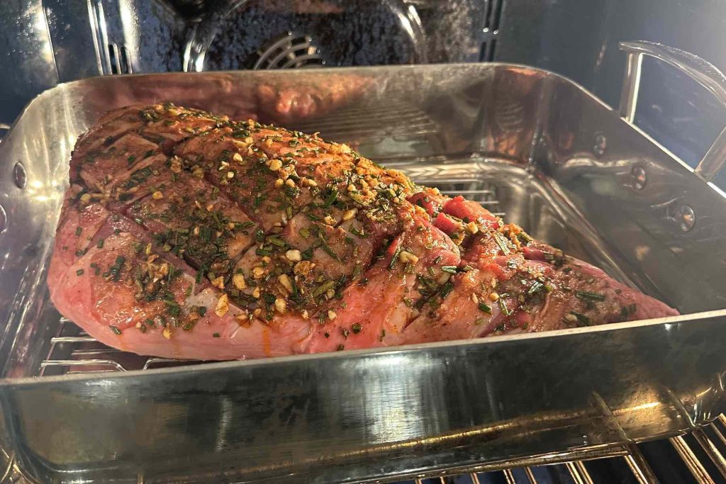Roasting the leg of lamb in the oven